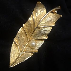 Heirloom Brooch